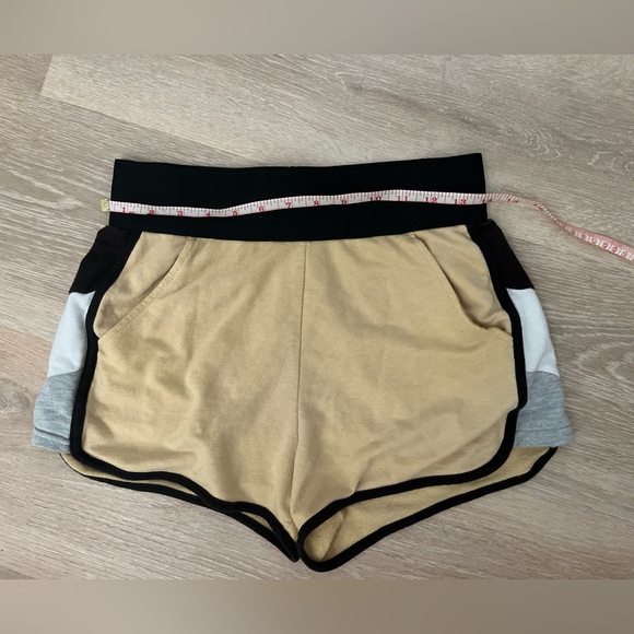 💟Lot of 5 Shorts. High-waisted, booty, goth, punk, retro, size 28 (ish) - Picture 10 of 11